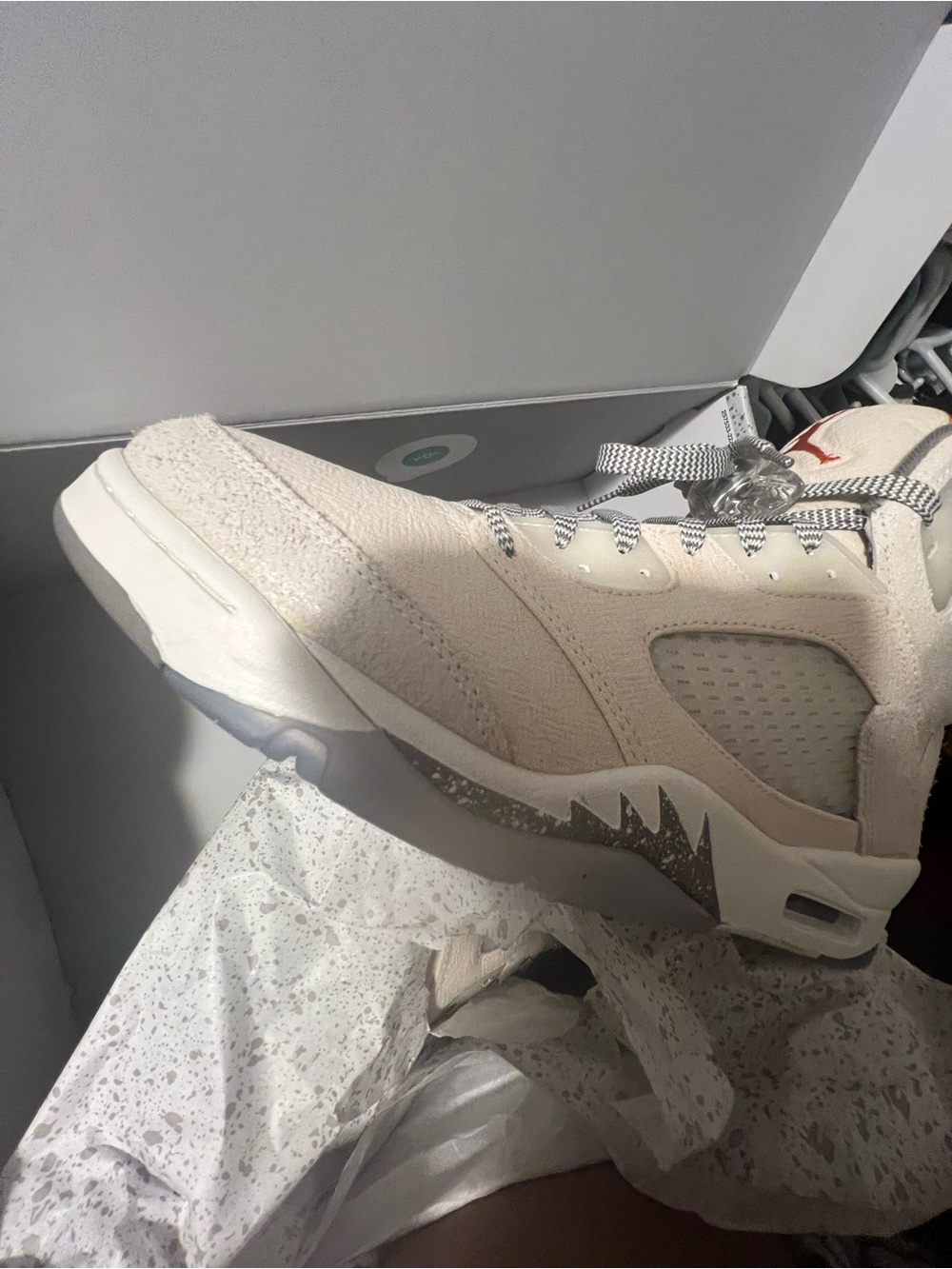 Men Jordan 5 - Picture 2 of 3